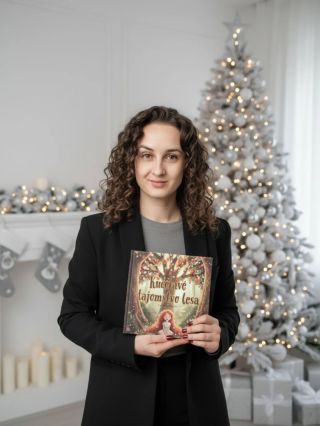 Aaaaa bože môj… ja som fakt napísala detskú knihu. 😍 Ja. Normálne ja. 😂📚 A je to taký zvláštny mix pocitov – hrdosť,...